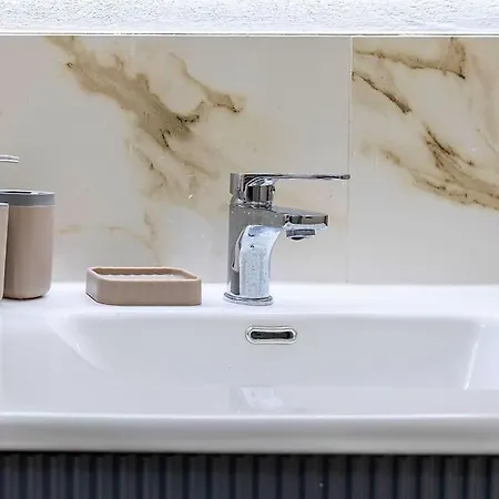 Lägenhet Relax - Casa A 2 Passi Dal Centro Con Free Parking E Wifi *