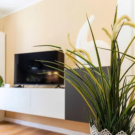 Relax - Casa A 2 Passi Dal Centro Con Free Parking E Wifi * Reggio Emilia
